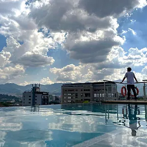 Con Piscina Apartahotel Medellín